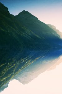 reflection on lake in Klöntal, Switzerland, landscape photography, Landschaftsfotografie, sunrise